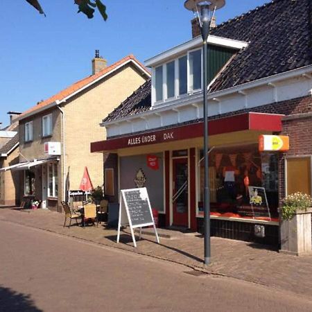 Enticing Holiday Home In Eastermar Near Burgumer Mar Lake Hoogzand Exteriör bild